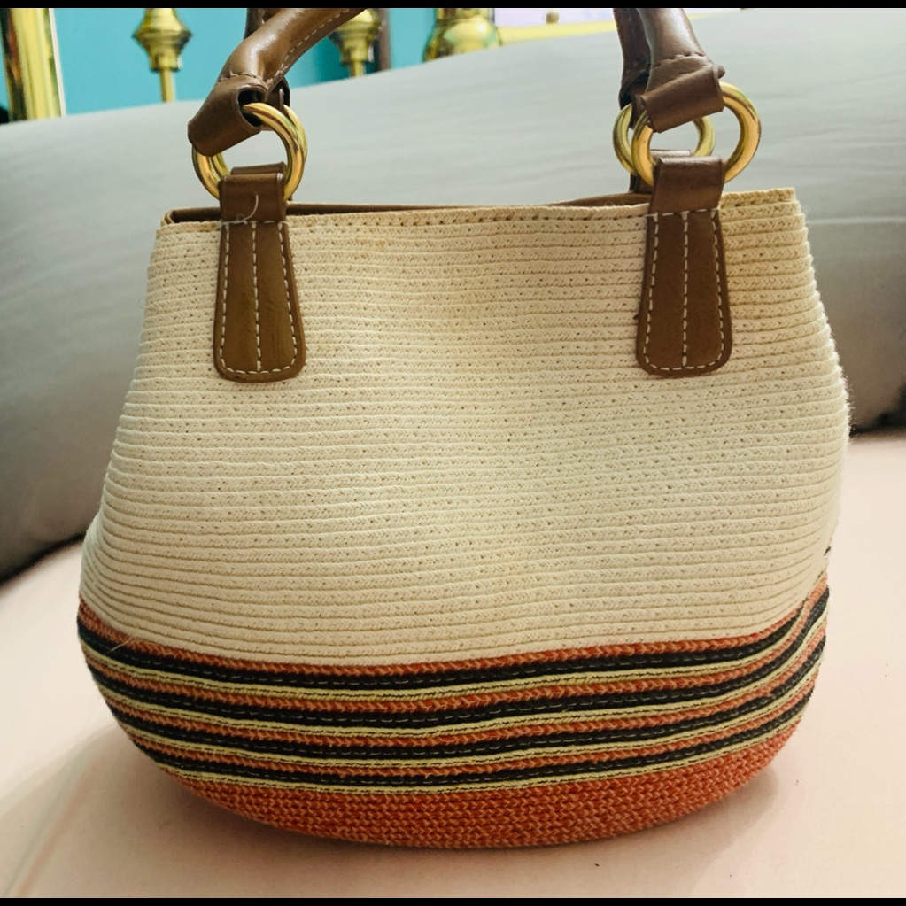 Small Basket Style Beige Purse, With Multiple Colors